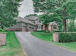 9491 Foxford Rd, Chanhassen, MN 55317