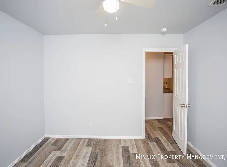 8623 10th St — Photo 23