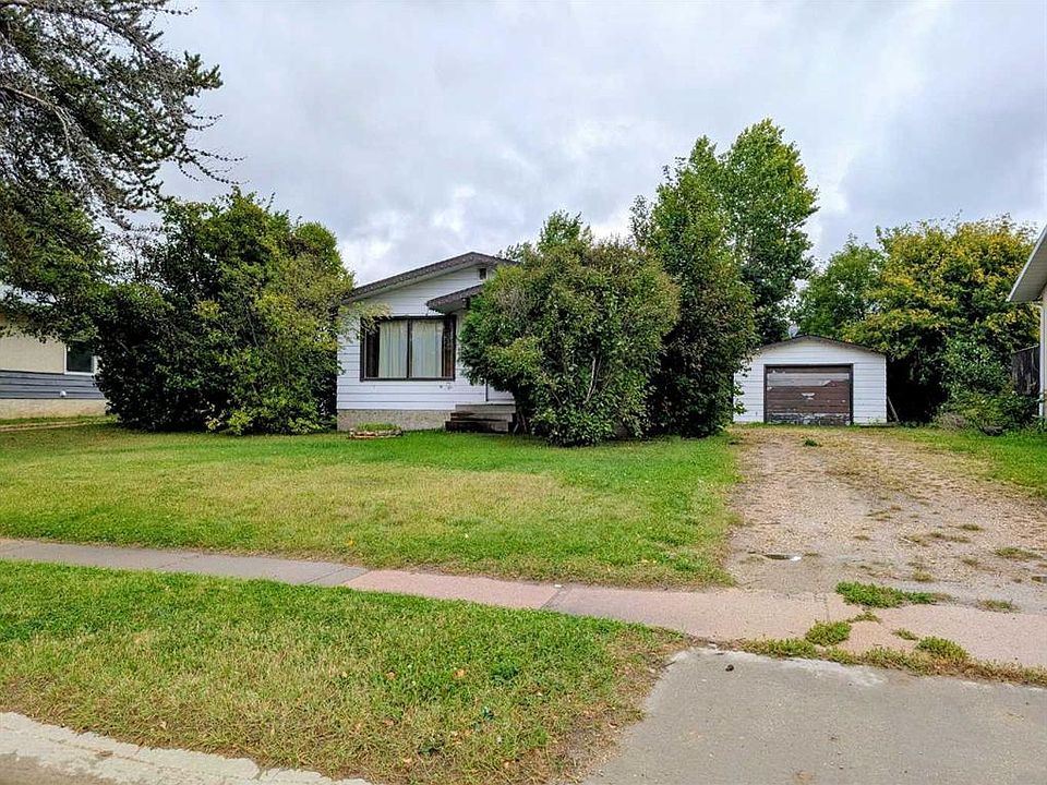 1st image of 205 W 7th St SE