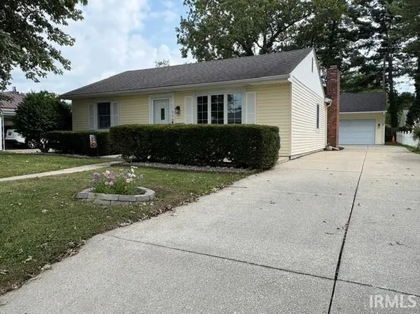 908 N Oxford Dr, Marion, IN 46952