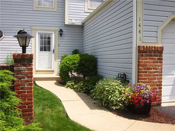 2nd image of 1441 Lexington Dr