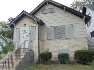 10123 S Yale Ave, Chicago, IL