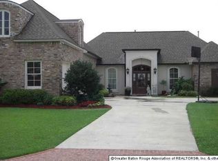 40220 Swan Cir, Gonzales, LA 70737