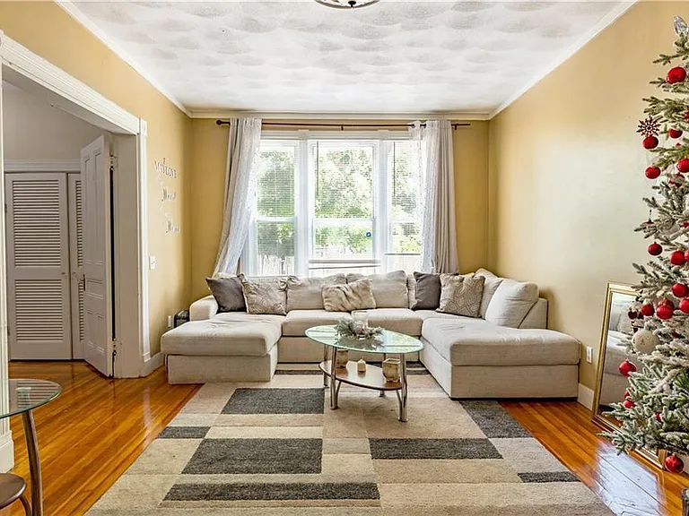 1398 Main St #1F — Photo 4