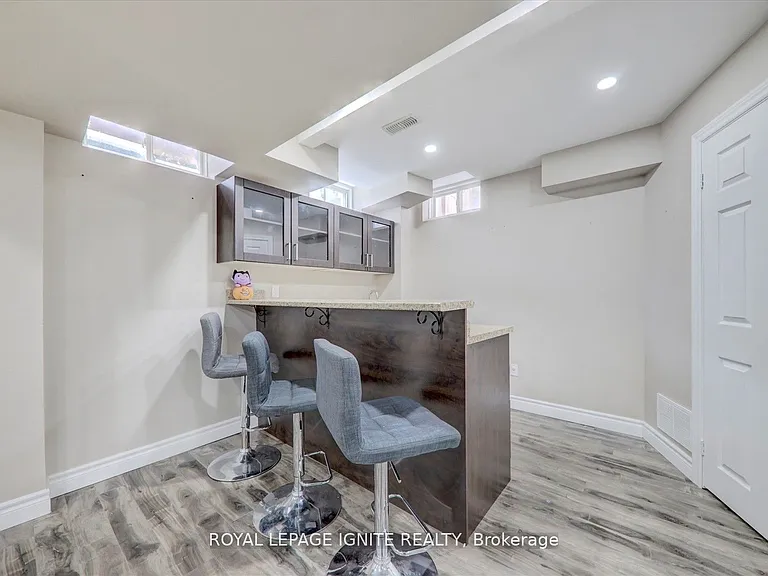 102 Garrardview St — Photo 29