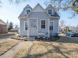 1213 S 13th St, Pekin, IL 61554