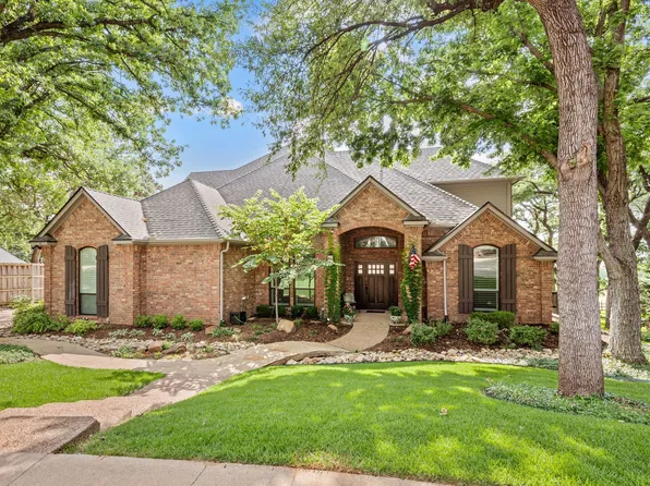 1125 Williamsburg Ln, Keller, TX 76248