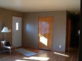 4th image of 82 Terry Dr