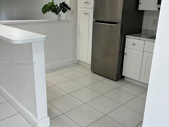 4th image of 609 S State Road 7 APT 2C