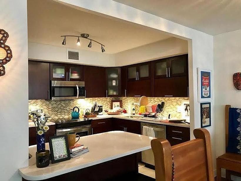 Large/ Newly_ remodeled __island kitchen