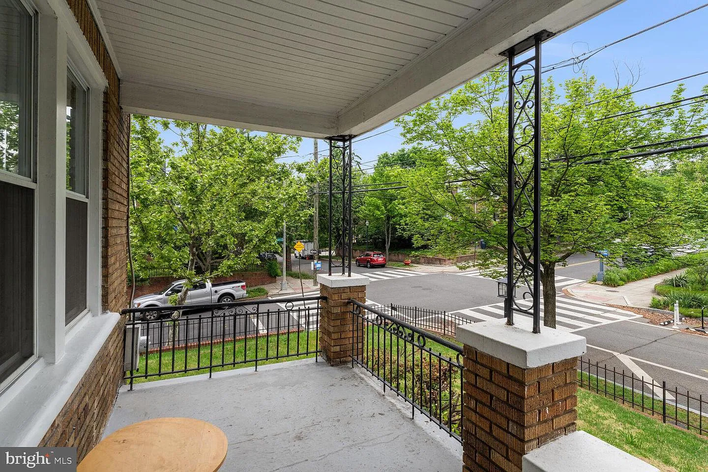 4 bed, 3.5 bath, 2332 sqft, $3,600 — Photo 3