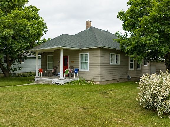 5th image of 401 College St