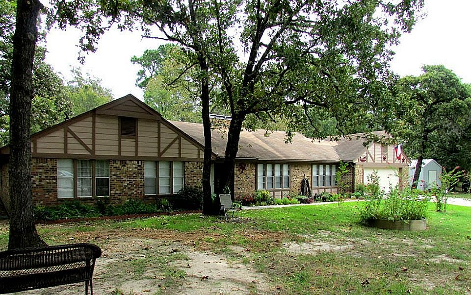 1st image of 227 Simmons Dr