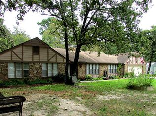 227 Simmons Dr, Onalaska, TX 77360