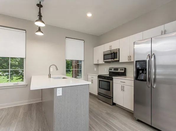 933 the U Apartment Homes