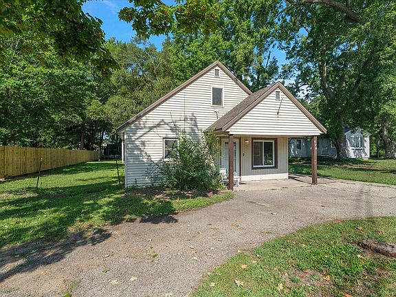 2nd image of 678 Butternut Dr