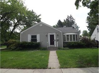 1019 N Fernandez Ave, Arlington Heights, IL 60004