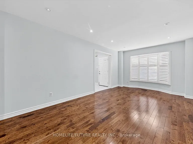37 Elson St #UPPER — Photo 9
