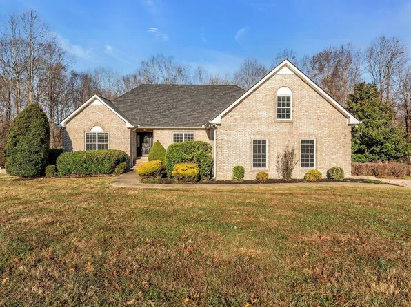 1094 Paradise Dr, Greenbrier, TN 37073