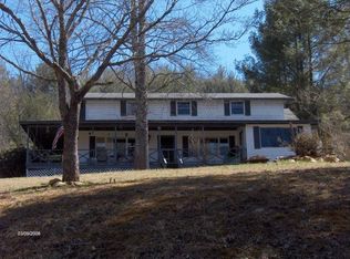 147 Creekside Dr, Franklin, NC 28734