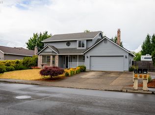 5585 NE Farmcrest St, Hillsboro, OR