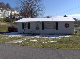 305 Union Dr, Princeton, WV