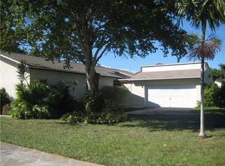 16624 SW 104th Ct, Miami, FL 33157