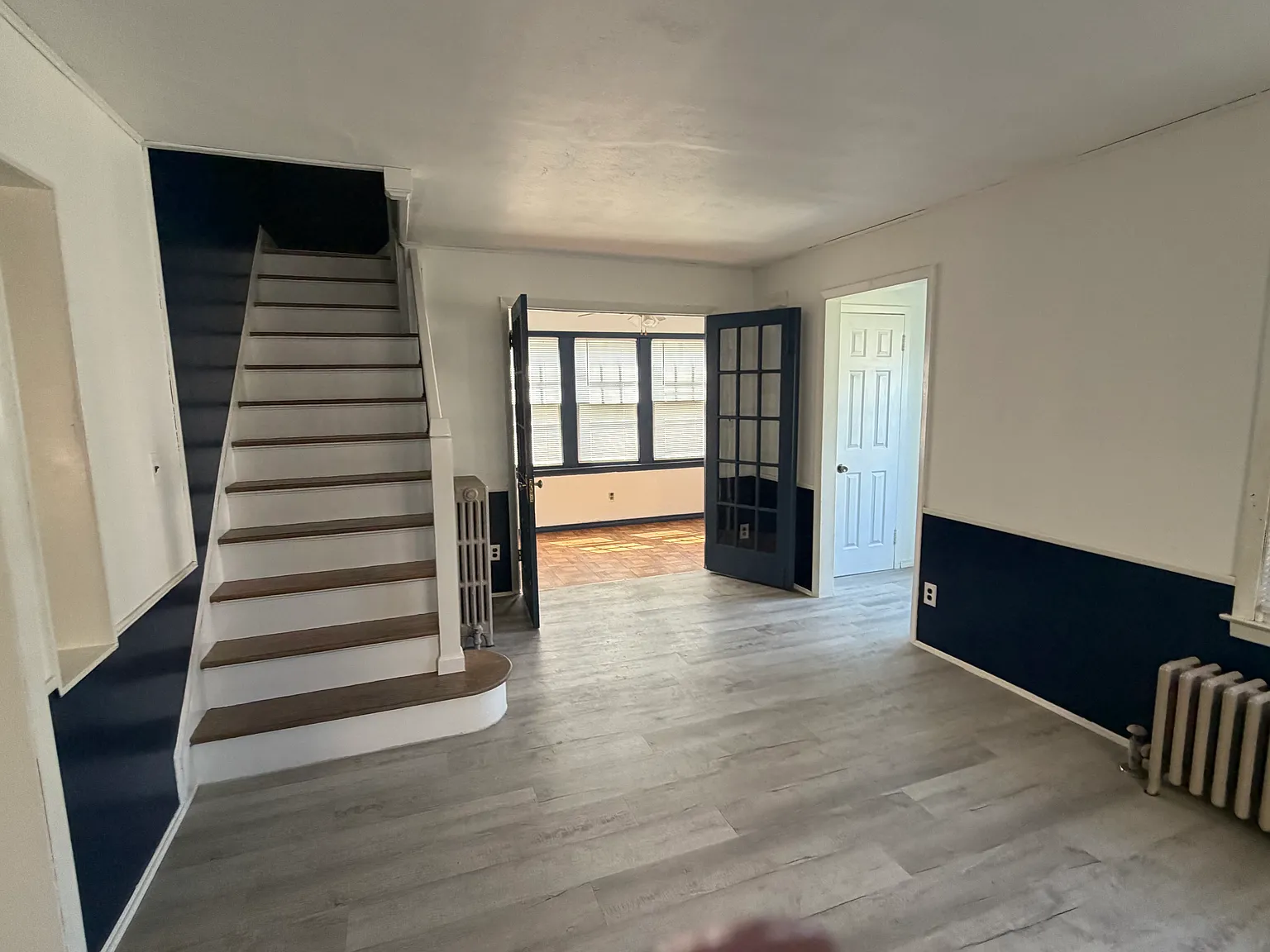 3 bed, 1.5 bath, 1321 sqft, $2,500 — Photo 3