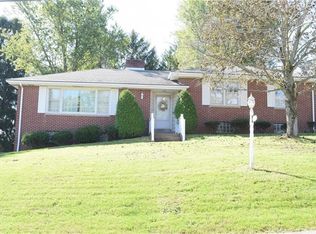 229 Walnut St, Houston, PA 15342