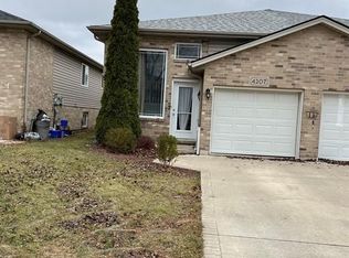 4207 Whiskey Ave, Windsor, ON N9G3B2