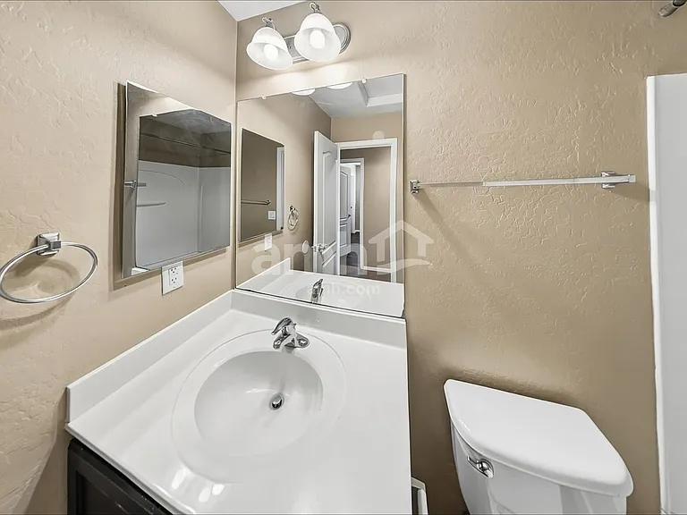 2324 S 238th Ln — Photo 14