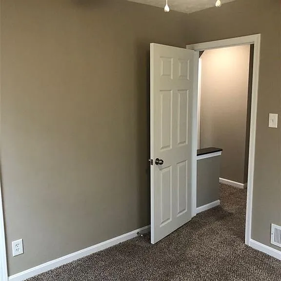 215 South St — Photo 11