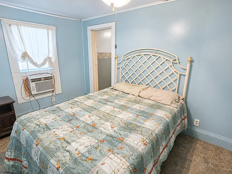 208 W Jefferson St — Photo 6