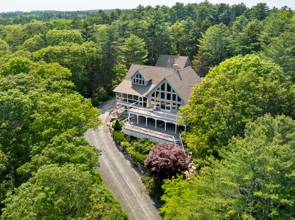 86 Firth Drive, Boothbay, ME 04537