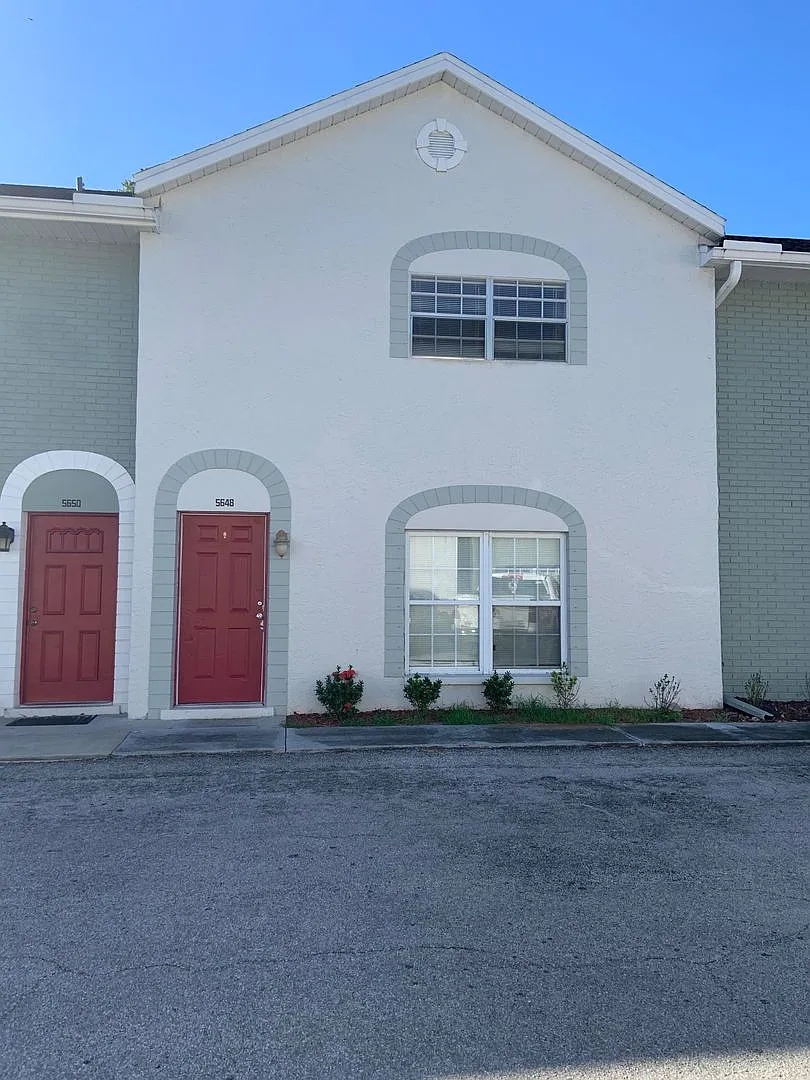 2/1.5 Townhome in Downtown New Port Richey — Photo 1