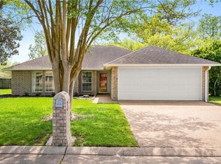 6005 Cambridge Dr, Alexandria, LA 71303