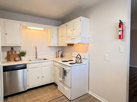 2nd image of 7541 Brickyard Rd APT 2