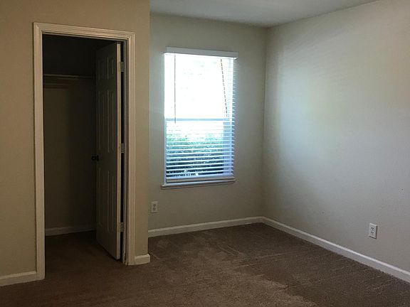 4th image of 1541 Emily Ct
