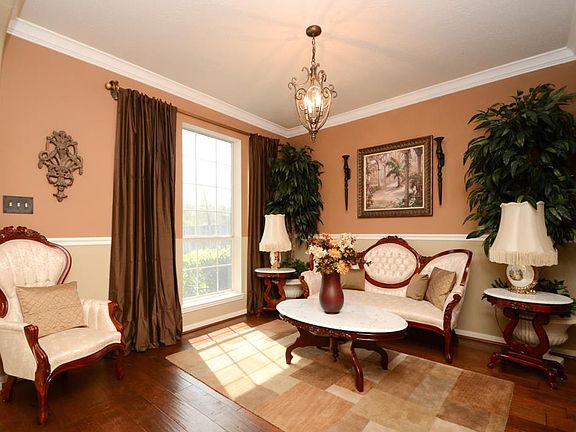3rd image of 15203 Southwood Trace Ln