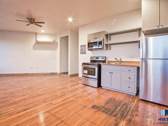 5th image of 801 N Piedras St #10