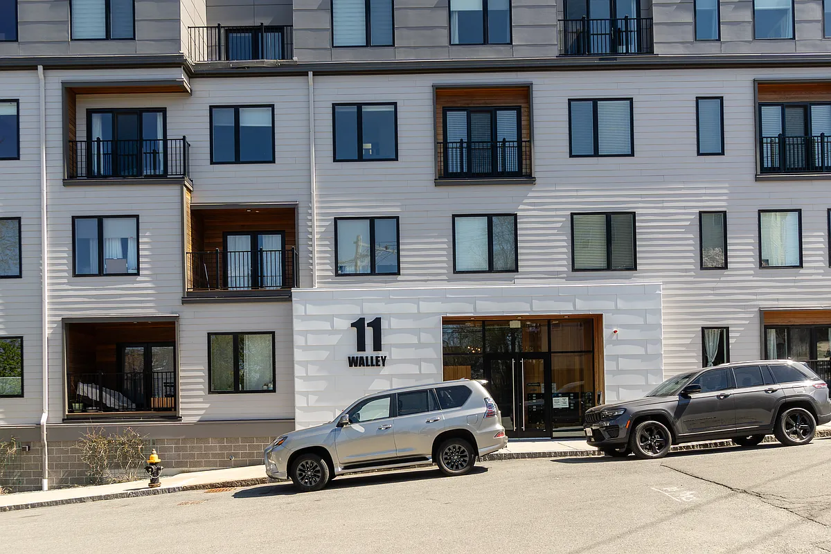 Building Photo - 11 Walley St #309