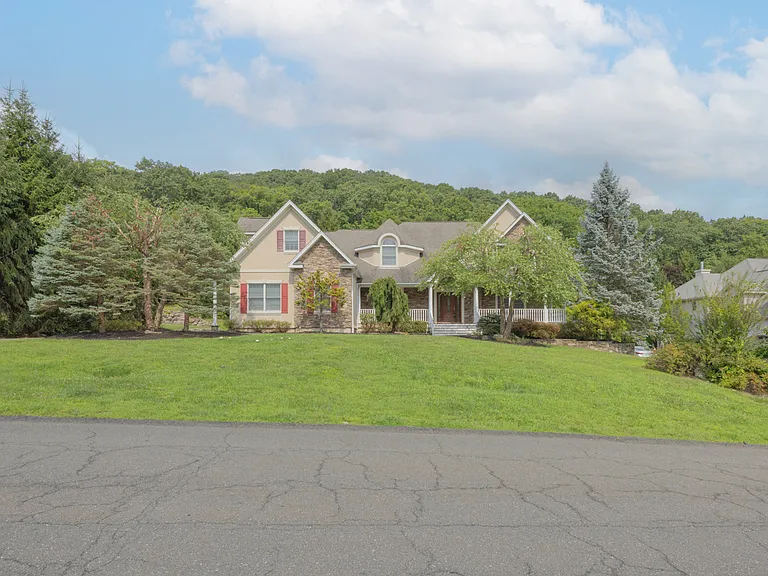 23 Sandyfields Ln — Photo 36