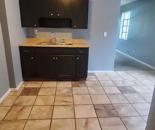 3rd image of 2025 Catalpa Dr #198CEAC67