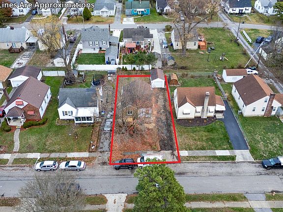 4th image of 1094 Meadowdale Ave