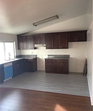 4th image of 7371 Oleander Dr