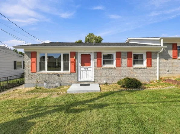 103 Young Ave APT B, Boonsboro, MD 21713