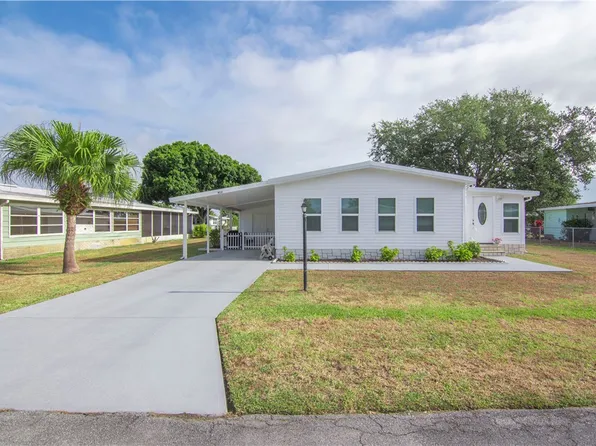 912 Hemlock St, Barefoot Bay, FL 32976