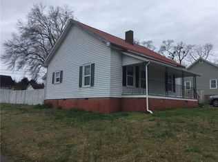 310 E Wesley St, Walhalla, SC 29691