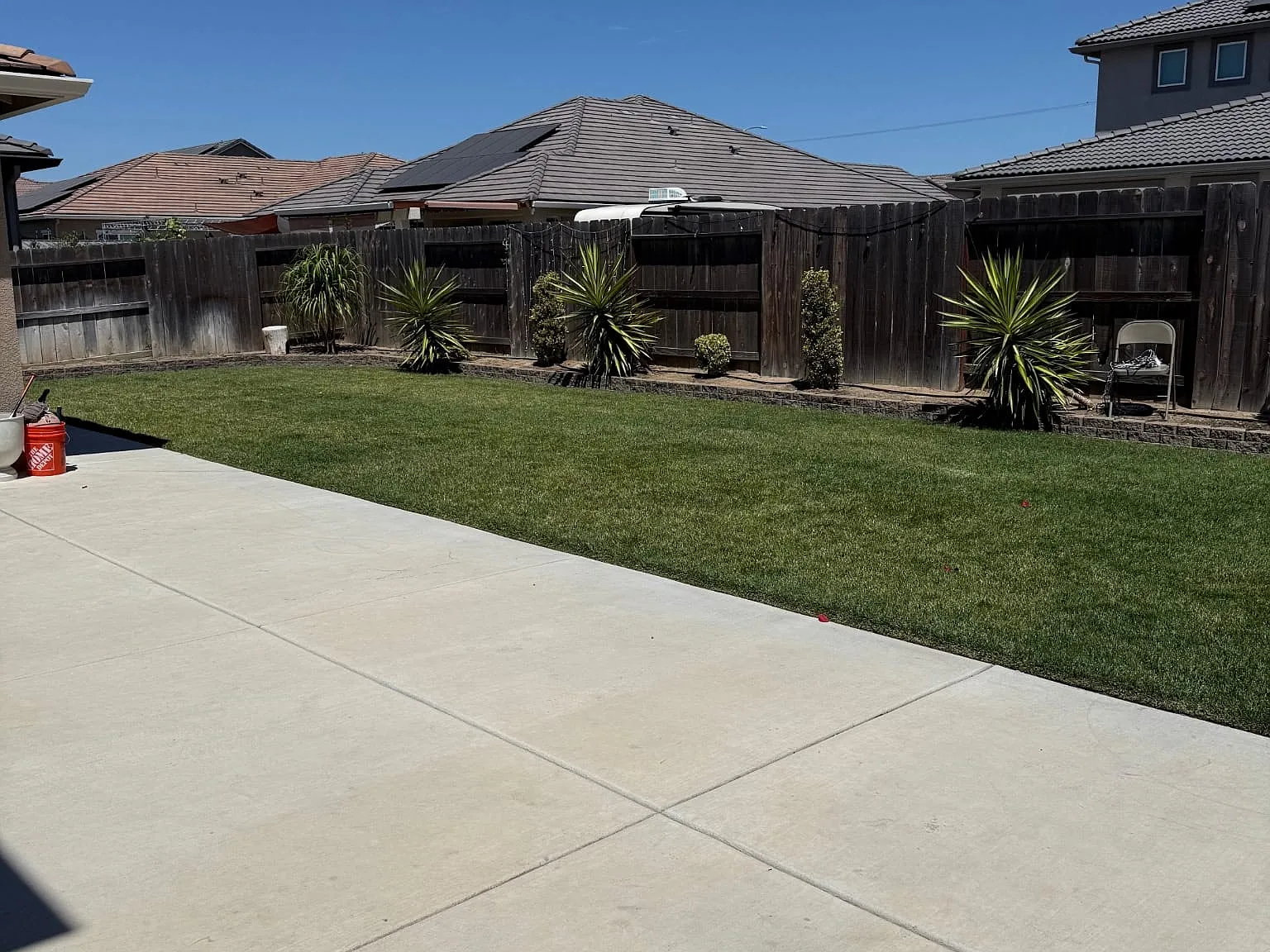 5 bed, 2741 sqft, $3,599 — Photo 2