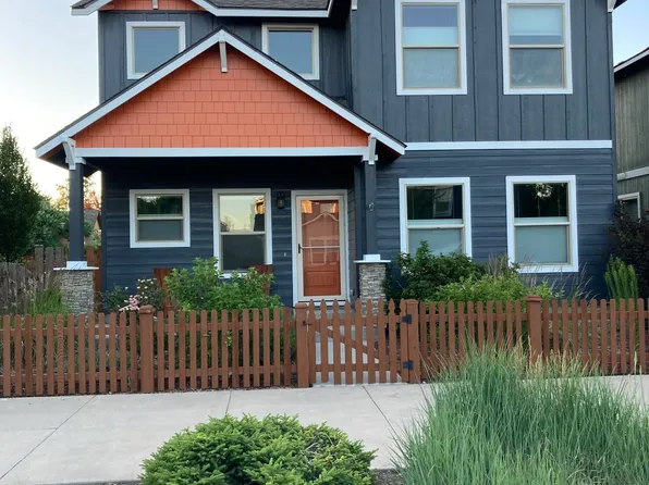 21293 Bellflower Pl, Bend, OR 97702